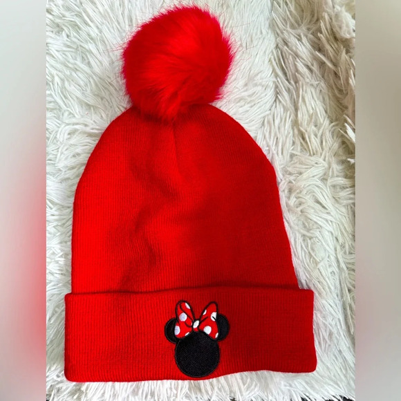 Accessories - Disney’s Minnie Mouse Red knit beanie with soft red Pom-Pom. Excellent condition